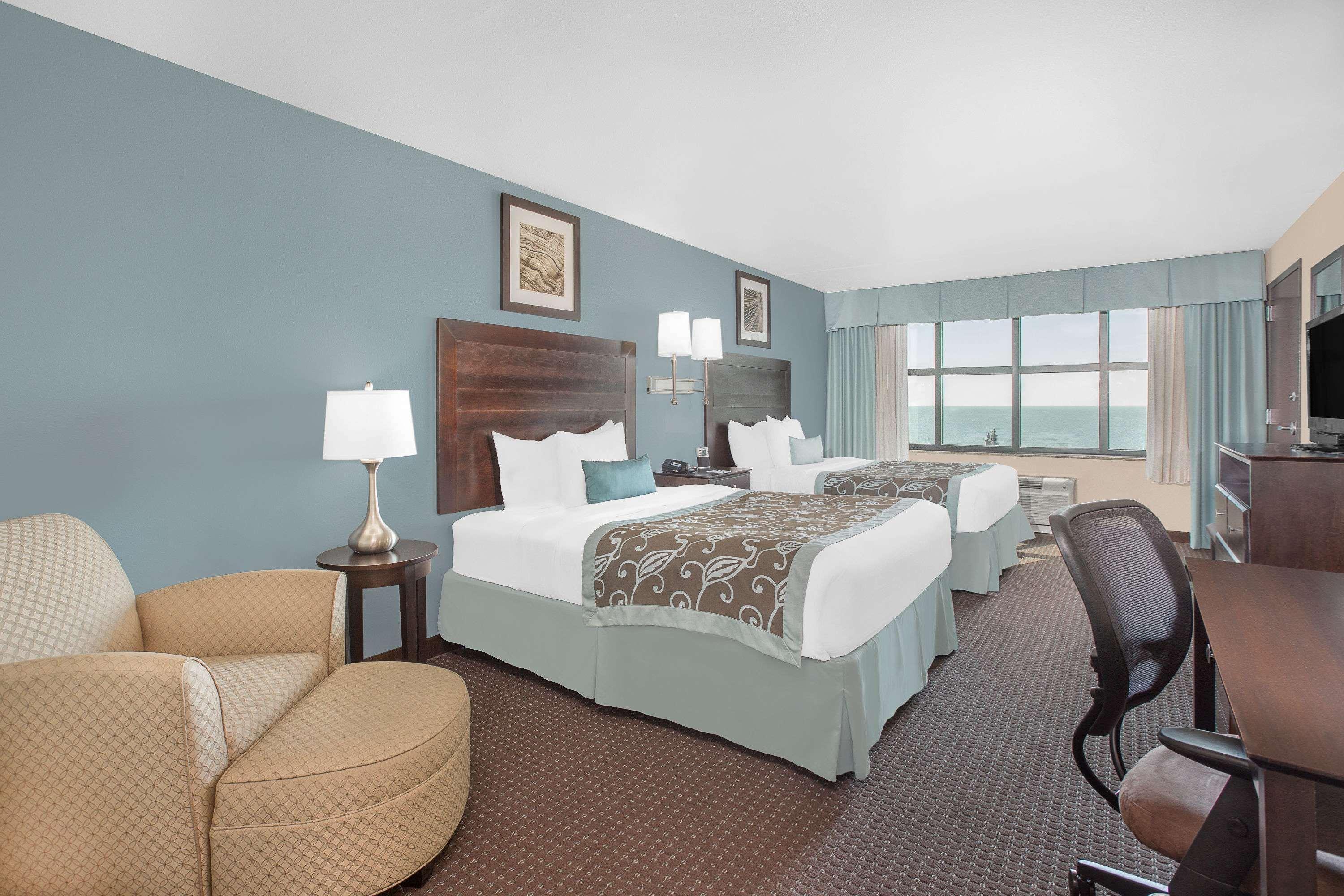 Holiday Inn Express - Gulfport Beach By Ihg Exterior foto