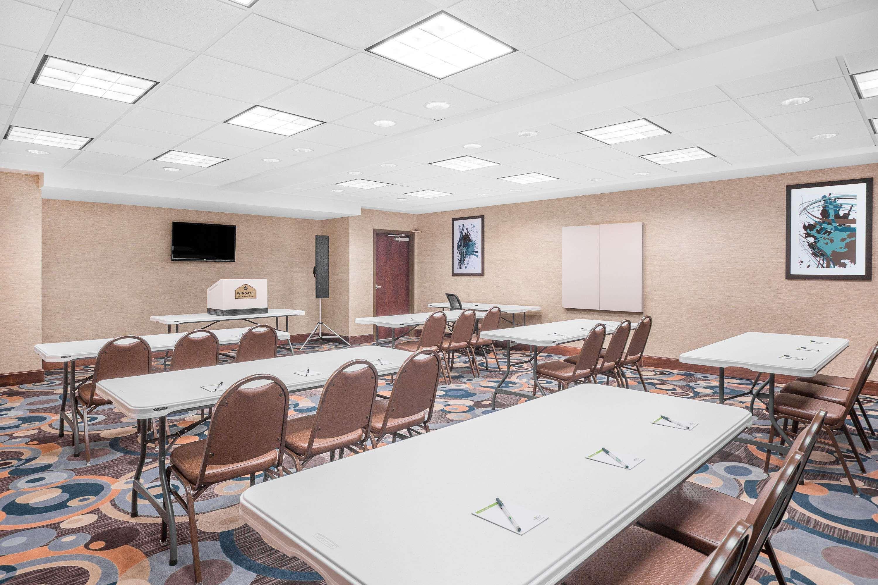 Holiday Inn Express - Gulfport Beach By Ihg Exterior foto