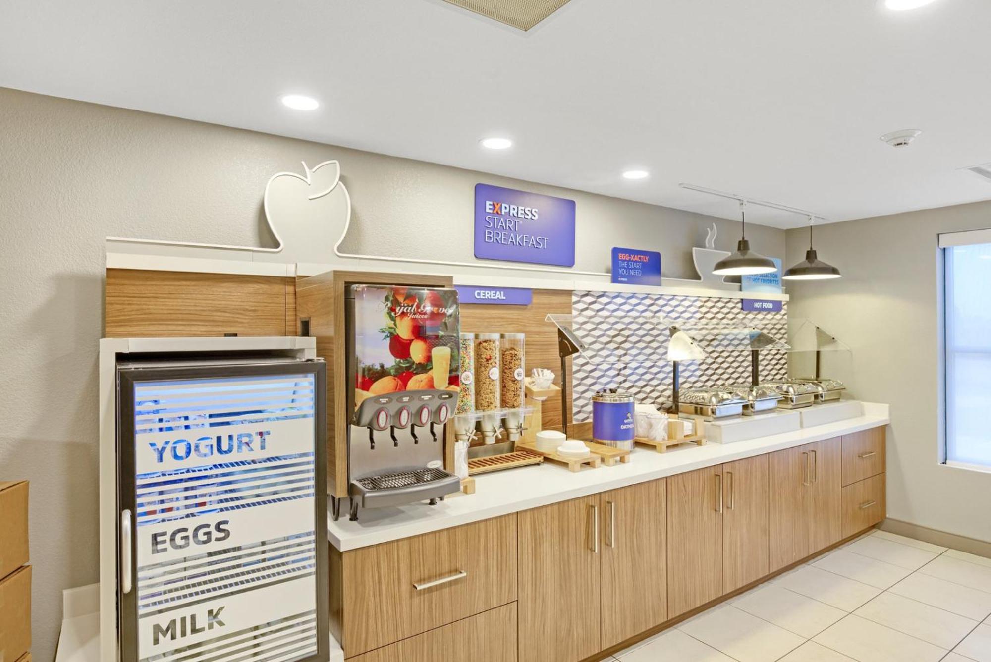 Holiday Inn Express - Gulfport Beach By Ihg Exterior foto