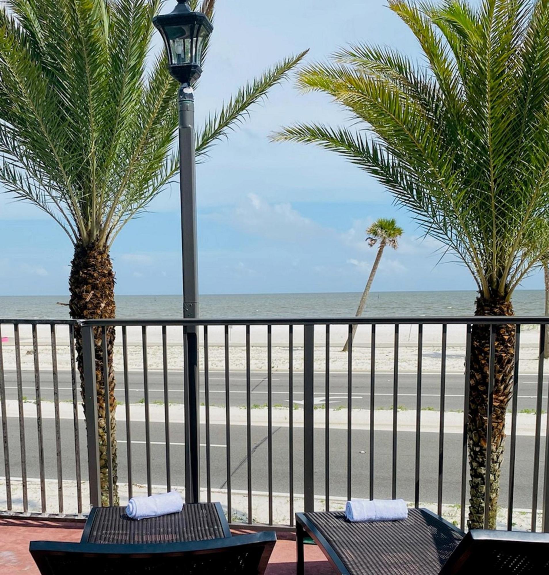 Holiday Inn Express - Gulfport Beach By Ihg Exterior foto