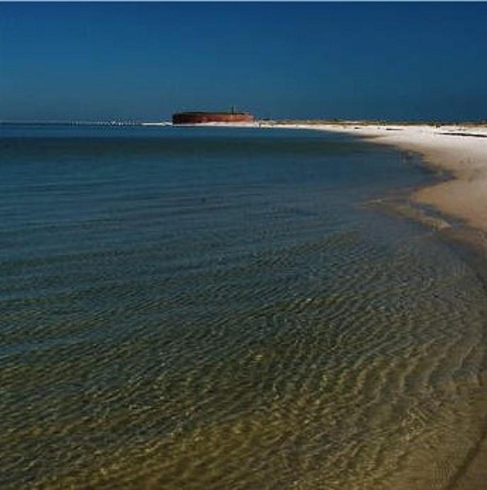Holiday Inn Express - Gulfport Beach By Ihg Exterior foto