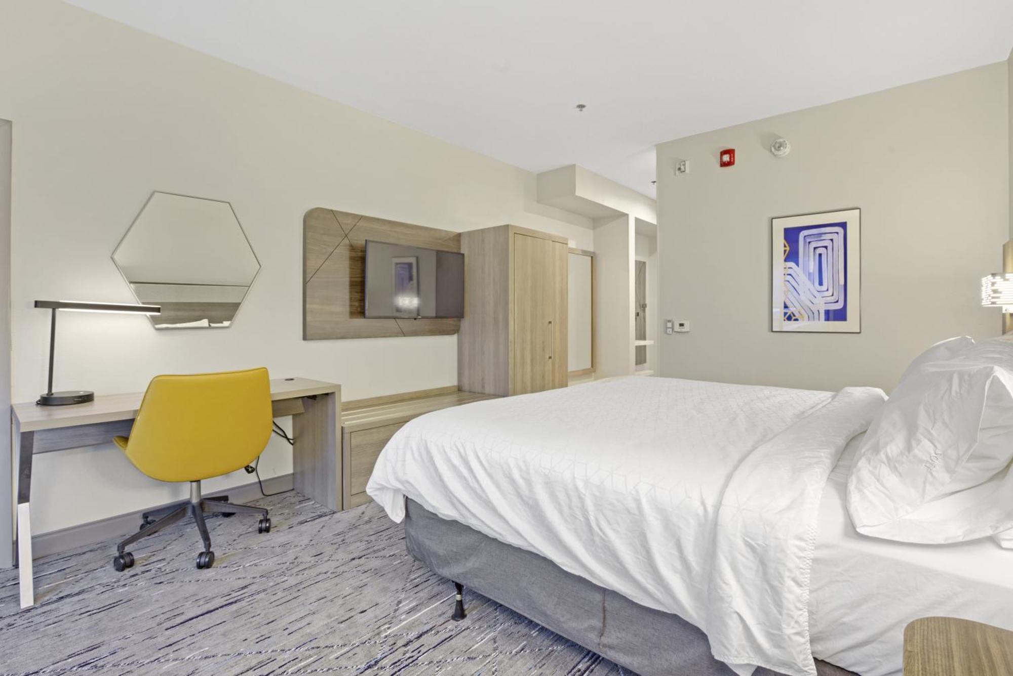 Holiday Inn Express - Gulfport Beach By Ihg Exterior foto