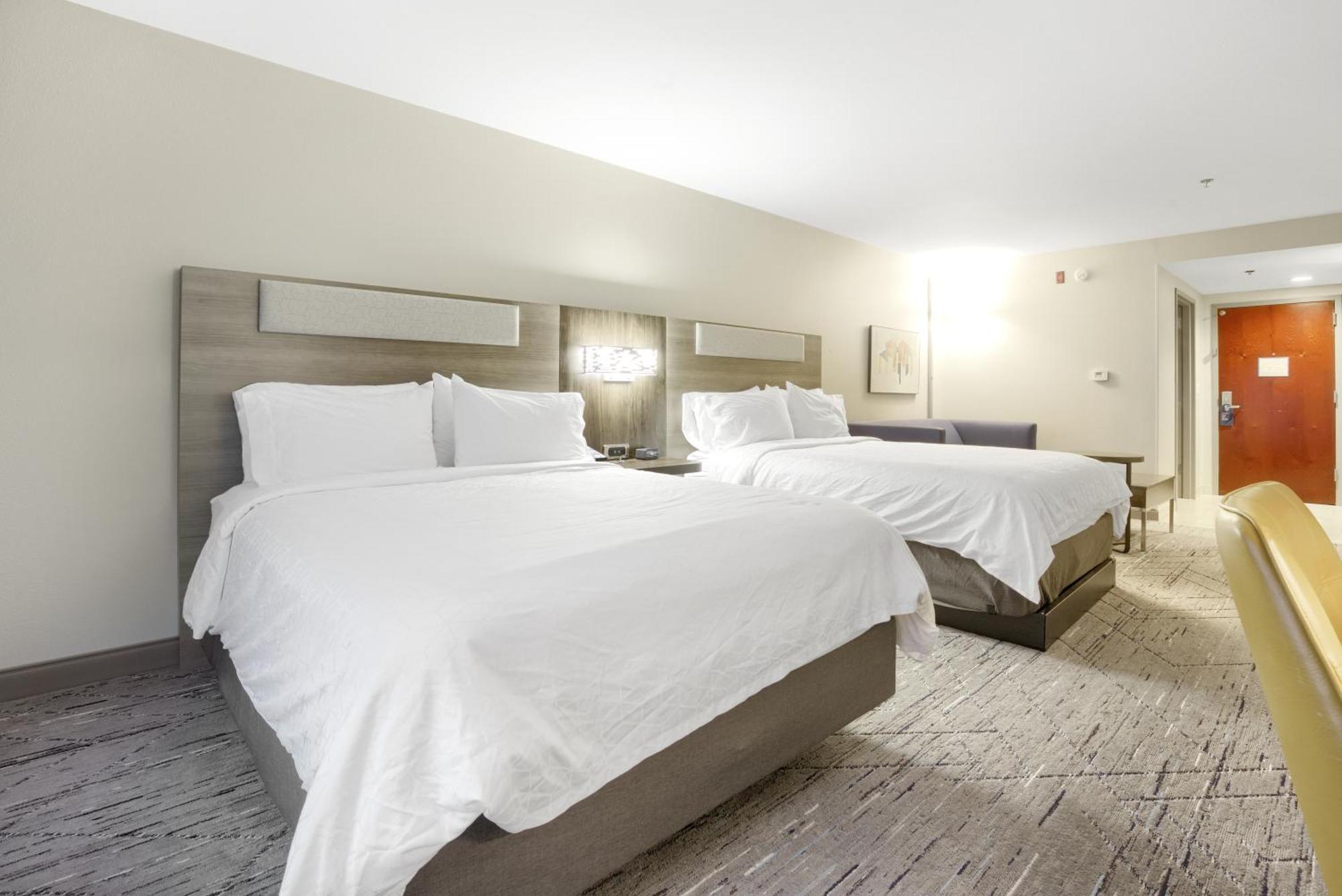 Holiday Inn Express - Gulfport Beach By Ihg Exterior foto