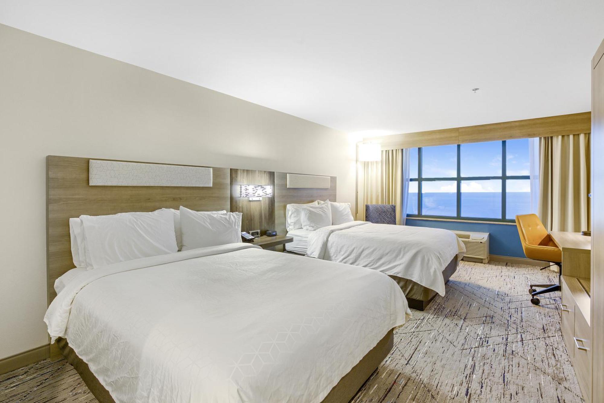Holiday Inn Express - Gulfport Beach By Ihg Exterior foto